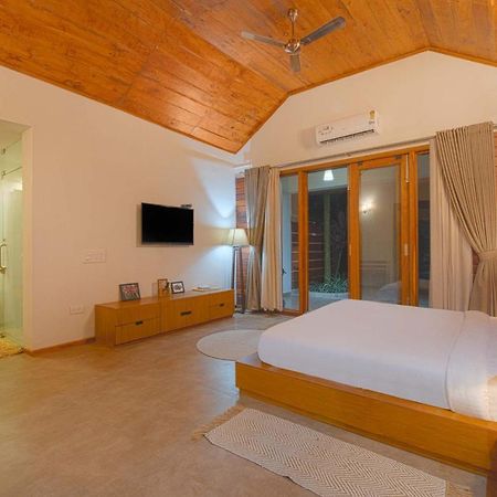 Stayvista At Tall Silver With Infinity Pool & Breakast ماديكيري المظهر الخارجي الصورة